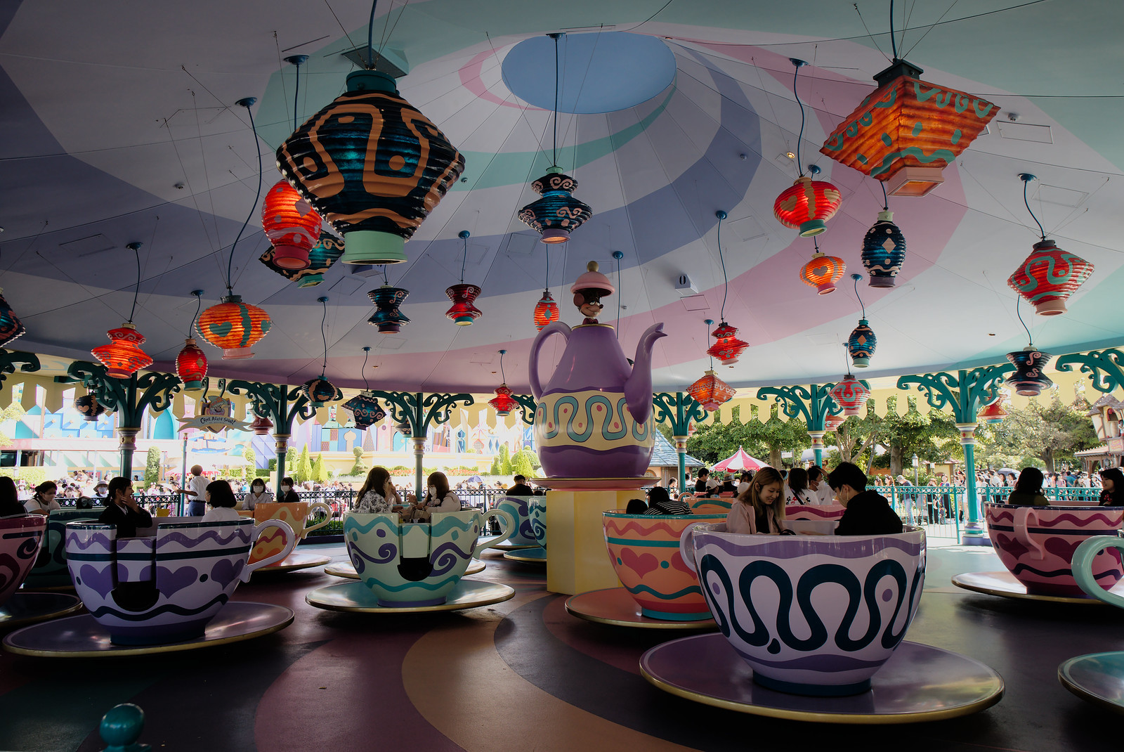 Tokyo Disney - Alice's Tea Party